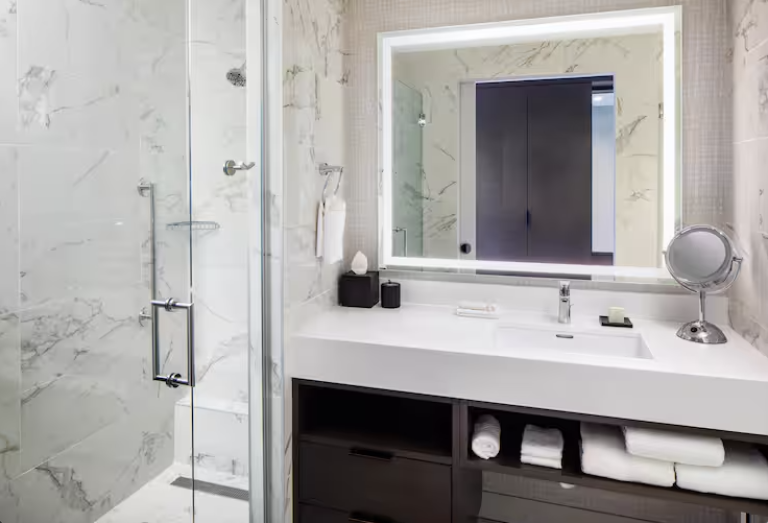 Hilton Aventura Miami 3 Bathroom